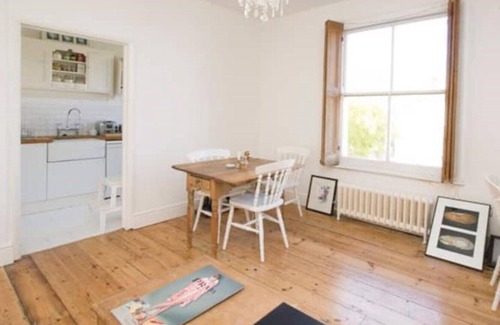 Hackney Central Apartment | Charming, Hackney 1 bedroom private flat