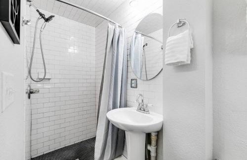 Church Hill Apartment | Charming, Happy 1-Bed Oasis: RVA Retreat Awaits!
