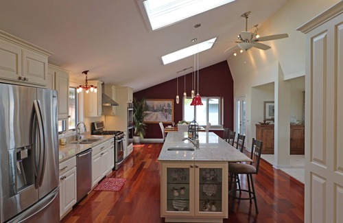 Harbor Springs House | Charming Harbor Bluff Home - Harbor Springs - views of Little Traverse Bay