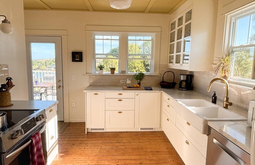Lunenburg House | Charming Harbour View Crafstman Home