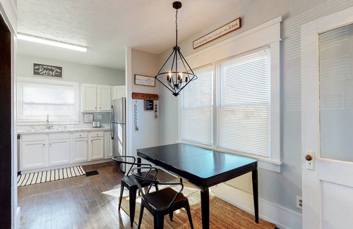 Hartville House | Charming Hartville cottage