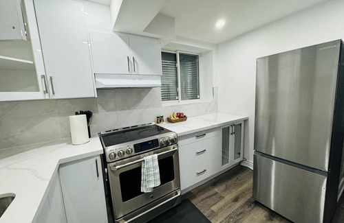 Brampton House | Charming Haven @Snelgrove !
