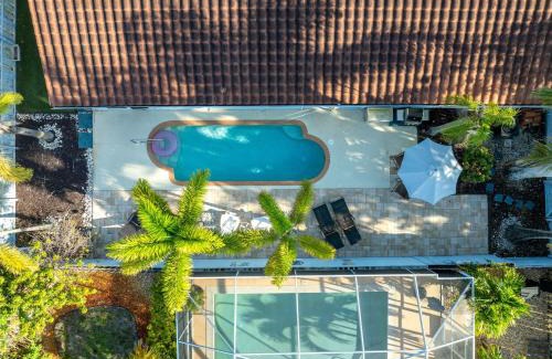 Bonita Springs House | Charming Heated Pool Home - 3 miles to the Beach, Pet and Family Friendly -Available Year Round!