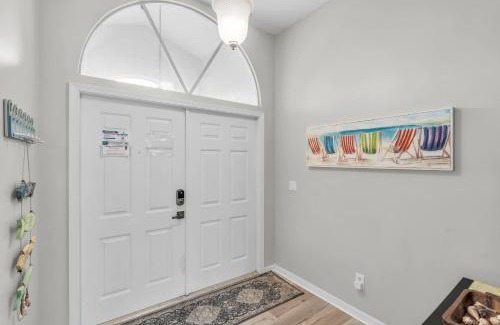 Bonita Springs House | Charming Heated Pool Home - 3 miles to the Beach, Pet and Family Friendly -Available Year Round!