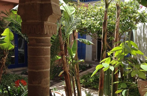 Ahl Agadir House | Charming heated Riad in the heart of the Medina (with garden and elevator)