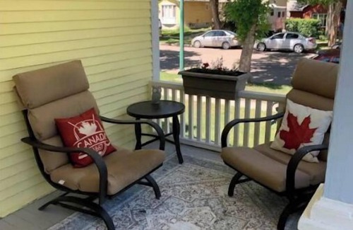 South Lethbridge House | Charming heritage house 2-bedroom home in the heart of downtown.
