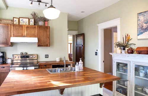 Kelowna Central Business District House | Charming Heritage Home Downtown Kelowna