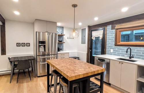 East Side House | Charming Heritage Suite in Central Mt. Pleasant