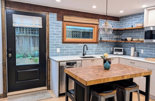 East Side House | Charming Heritage Suite in Central Mt. Pleasant
