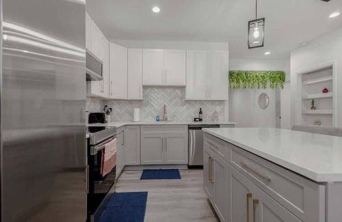 Braselton Apartment | Charming Hideaway w/KingBed Firepit Near RoadATL
