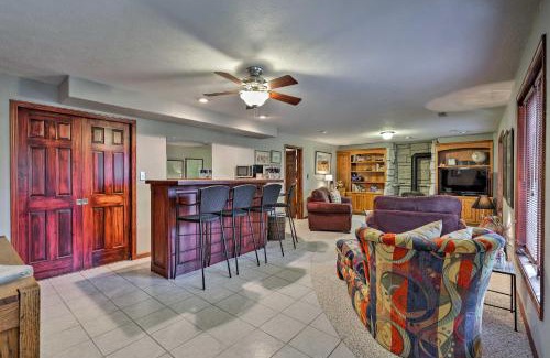 Manhattan Apartment | Charming Hideaway with Patio 3 Mi to Kansas State!