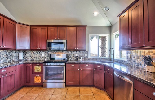 Temecula House | Charming Hill Top Wine Country Villa- Minutes to all Vineyards