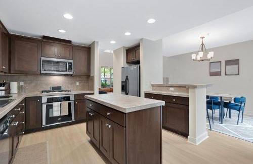 Orenco Station Apartment | Charming Hillsboro Condo with Pool and Gym