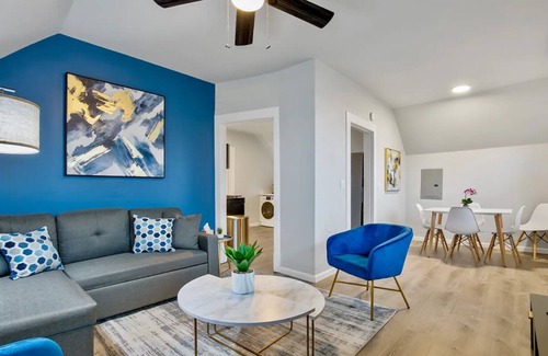Everett Apartment | Charming Historic 2-Bedroom Retreat in North Everett with Modern