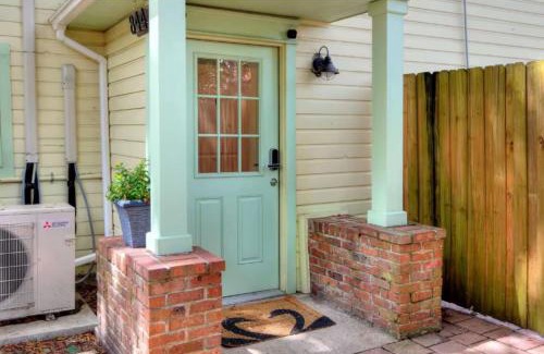 Lakeland House | Charming Historic 2-story Carriage House located in Downtown Lakeland walking distance from FSC!