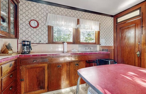 Downtown House | Charming Historic 3-Bedroom Home Just One Block from Humboldt Bay – Walk to Shops & Restaurants