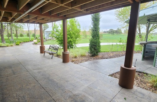 Plattsmouth House | Charming historic barn with AC and WiFi in Plattsmouth