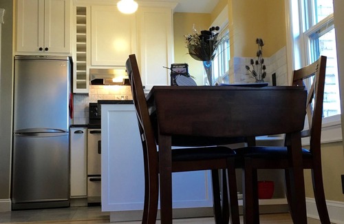 Riverfront Condo | Charming & Historic Babs Condo- On Hip Strip & Walking Distance to Downtown!