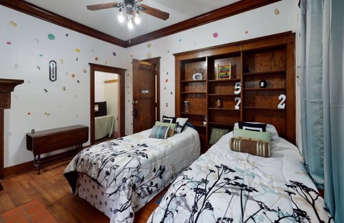 Wausau Bed & Breakfast | Charming, historic bed & breakfast in Pleasant Wausau with AC, WiFi
