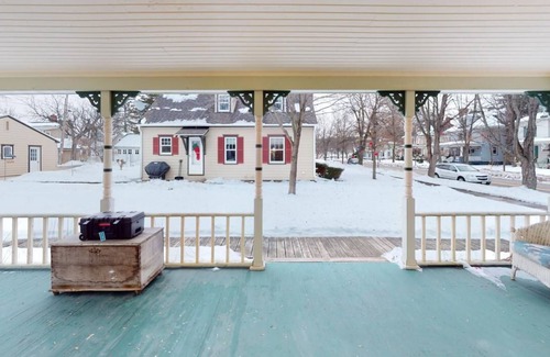 Wausau Bed & Breakfast | Charming, historic bed & breakfast in quaint Wausau with WiFi, AC & free parking