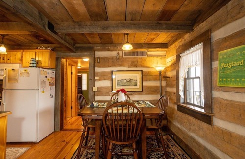 Hiwassee Cabin | Charming, Historic Cottage Claytor Lakefront 1BS4 - Kirkner Lake Cabin