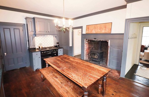 Downtown Portland House | Charming Historic Estate | Perfect for Getaways, Micro-Weddings & Events