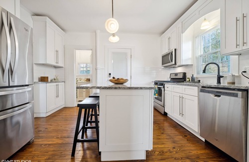 Warwick House | Charming Historic Home w/Luxury Amenities