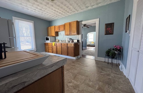 Fulton House | Charming Historic Home with 2 Queen Beds & Backyard in Fulton, IL