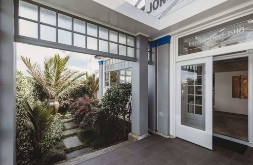 New Plymouth House | Charming Historic House in New Plymouth