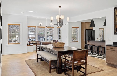 Heron Walk House | Charming Historic Rock House: where luxury meets timeless character