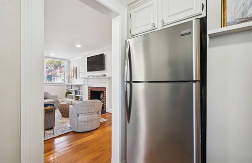 Historic District House | Charming Historic Townhouse Steps From USNA