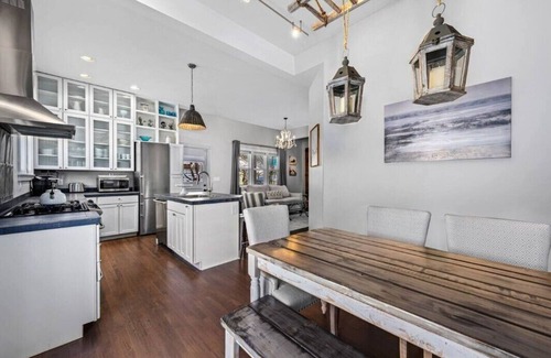 Lafayette House | Charming Historical Home - Walk to Restaurants