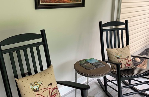 Hudson House | Charming Historical Hudson Retreat on almost 4 acres! Wildlife views daily!