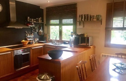 Albalate de Zorita Cottage | Charming house, with pool, porch and barbecue in the mountains