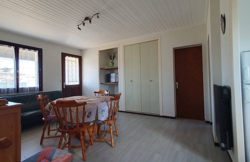 LʼAiguillon-sur-Mer House | Charming Home with Garden, Near Beach & Activities, Pet-Friendly!