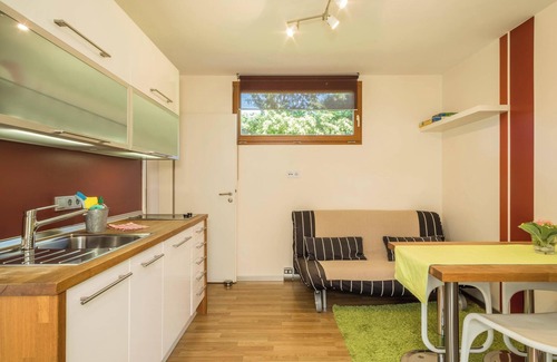 Deggenhausertal House | Charming Holiday Home “Falkenhalde” with Wi-Fi, Terrace & Garden; Parking Available