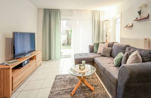 Gaienhofen Apartment | Charming holiday flat with garden 2 minutes from the lake