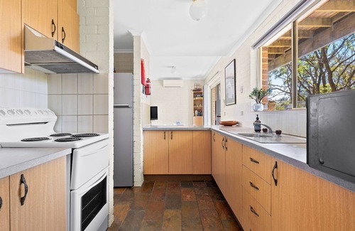 Moruya Heads Apartment | Charming Holiday Home in Mourya Heads