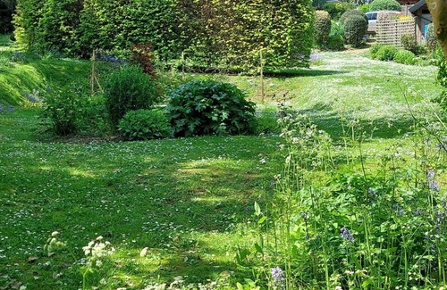 Totland Bay House | Charming Holiday Home, Extensive Mature Garden, In Totland Bay, Isle of Wight