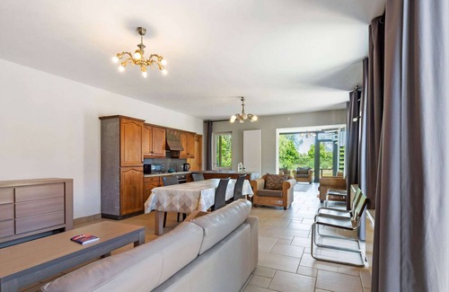Geetbets House | Charming Holiday Home in Geetbets with Terrace