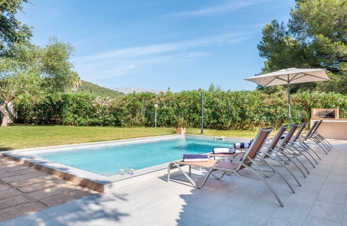 Crestatx House | Charming Holiday Home “Vaumera” with Mountain View