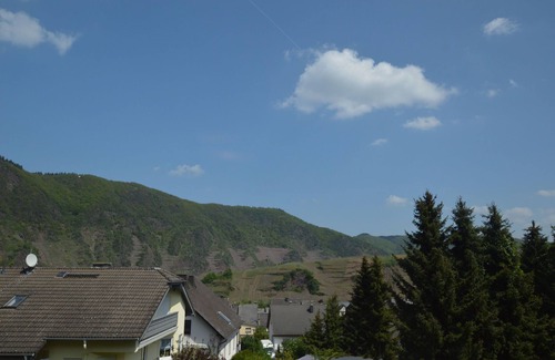 Bremm House | Charming Holiday Home in Bremm Eifel with Garden