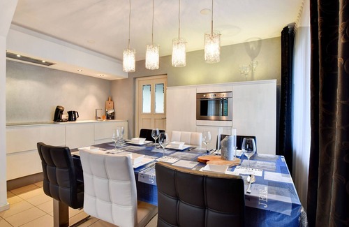 Langstraat House | Charming holiday home with a covered terrace