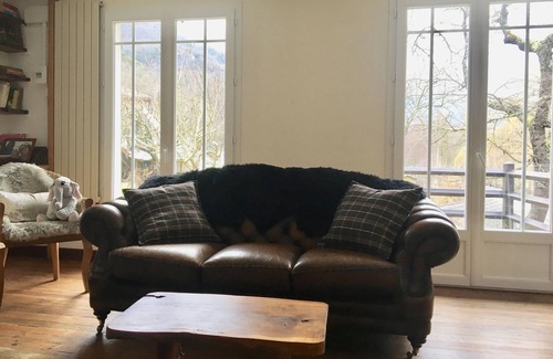 Niaux House | Charming Holiday Home with Mountain and River Views