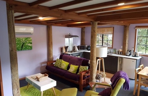 Lake Okareka Apartment | Charming Holiday Hideaway near the Lake