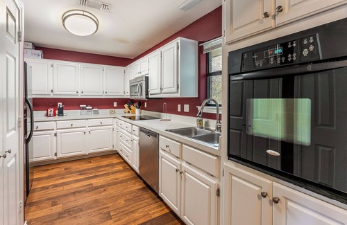 Cedar Hill House | Charming Home - Beautiful setting on 7 Acre Lot