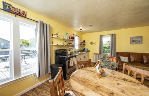 Matagorda House | Charming Home Close to Matagorda Beach & Boat Ramp