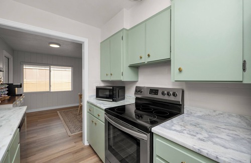 Lakeland House | Charming Home Close to Downtown, Fully Renovated