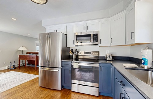 Bethel House | Charming Home, Deck, W/D, Dog-Friendly and Just Minutes from Sunday River