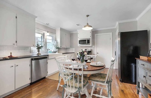 Fredericksburg House | Charming Home Just 4 Blks from Main St!